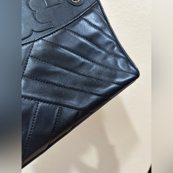 Tory Burch small classic one flap gold chain crossbody/ shoulder bag - Picture 7 of 16